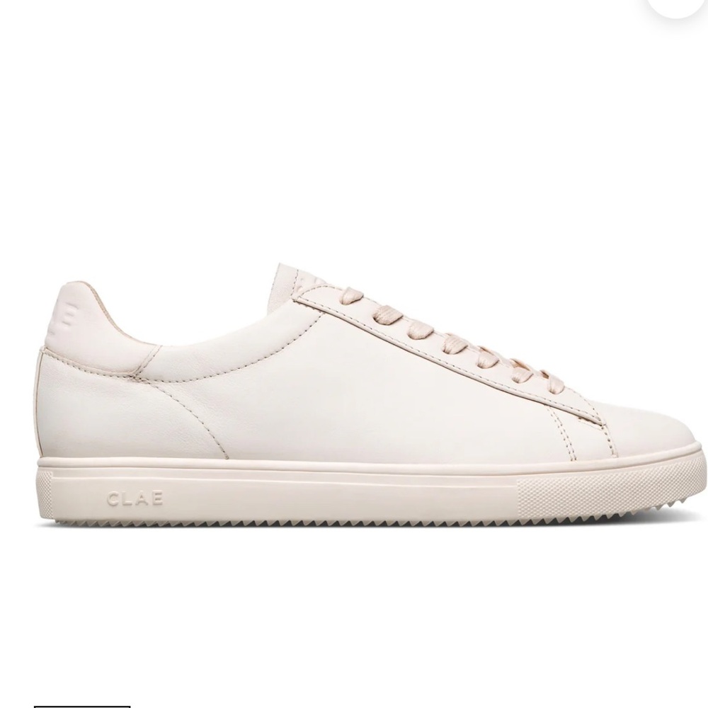 CLAE BRADLEY ESSENTIALS
Triple Off-White Leather